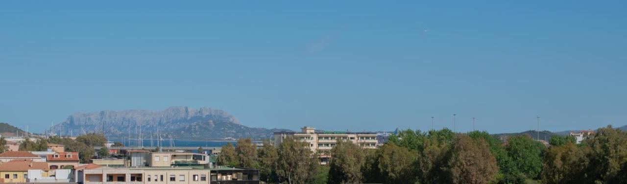 Boutique Apartment Vista Sul Parco Olbia Bagian luar foto